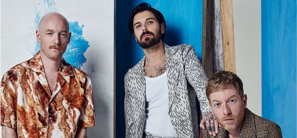 Biffy Clyro กลับมาพร้อมกับมิวสิกวีดีโอใหม่ "Instant History"