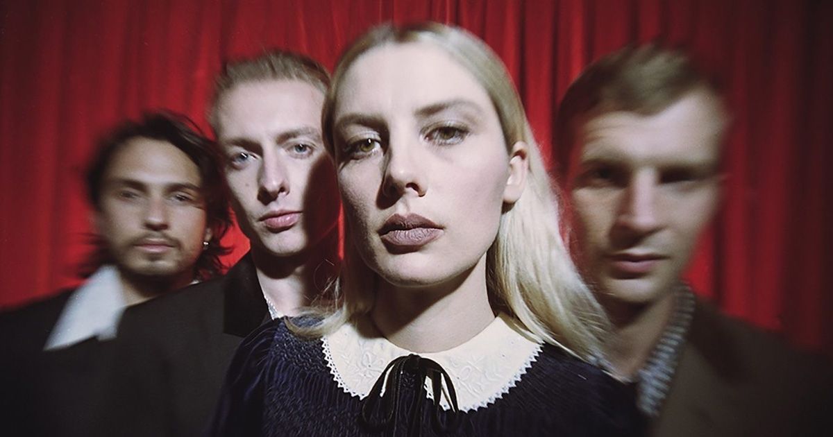 Wolf Alice เปิดตัวมิวสิกวีดีโอ "Smile" แทร็กจากอัลบั้มชุดล่าสุด Blue Weekend