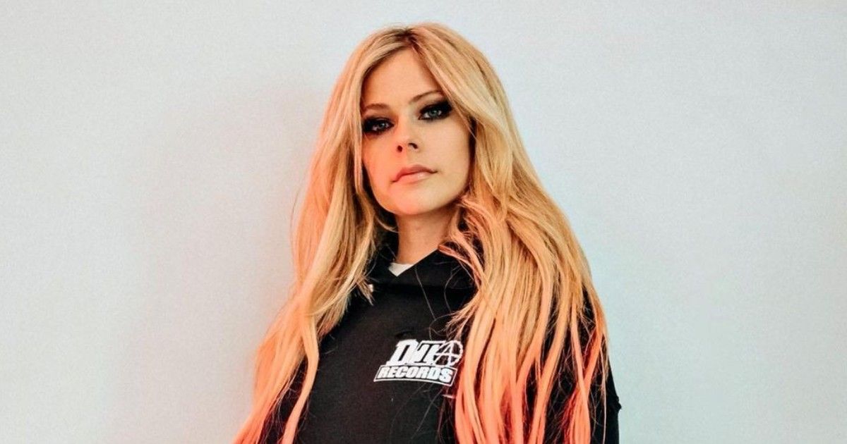 Avril Lavigne ปล่อยเพลงใหม่ "Bite Me" ในสังกัดค่ายของ Travis Barker