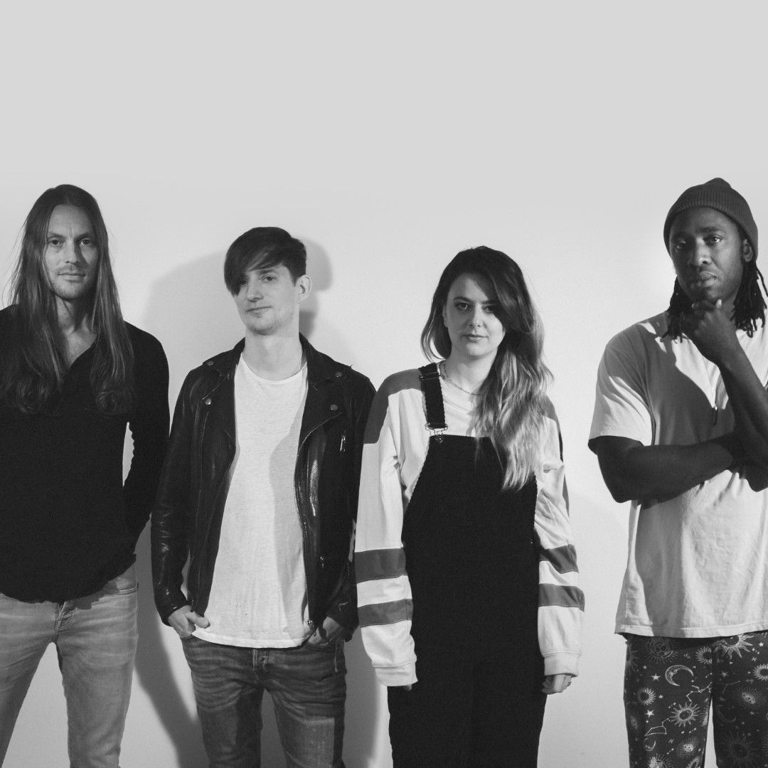 Bloc Party เปิดตัวมิวสิกวีดีโอ "Traps" ซิงเกิ้ลแรกจากอัลบั้มชุดใหม่ Alpha Games