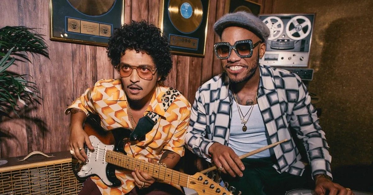 Silk Sonic วงซูเปอร์กรุ๊ปของ Bruno Mars และ Anderson .Paak ปล่อยเพลง "Love's Train" ต้อนรับเทศกาลวาเลนไทน์