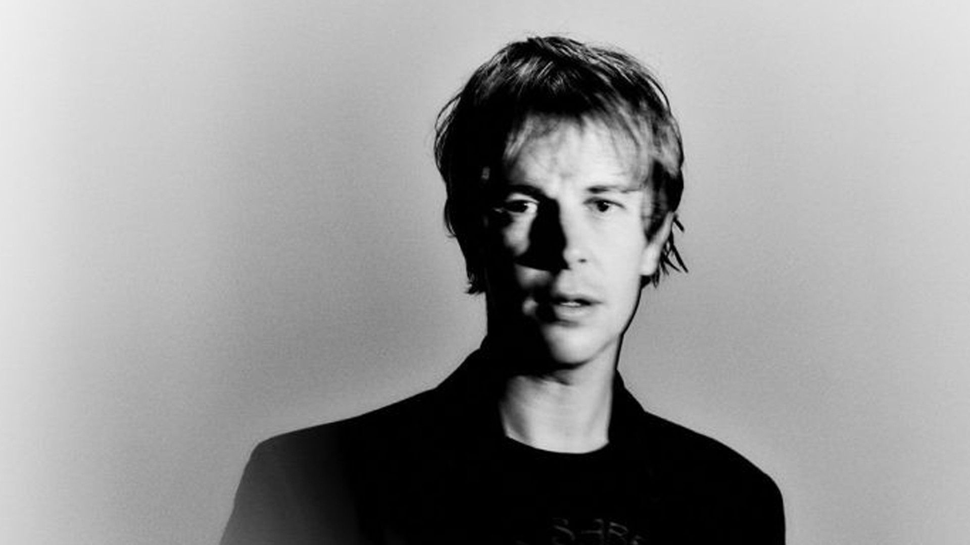 Tom Odell ปล่อยเอ็มวีใหม่ “Don’t Let Me Go” เพลงใหม่แรกของเขาในปี 2025
