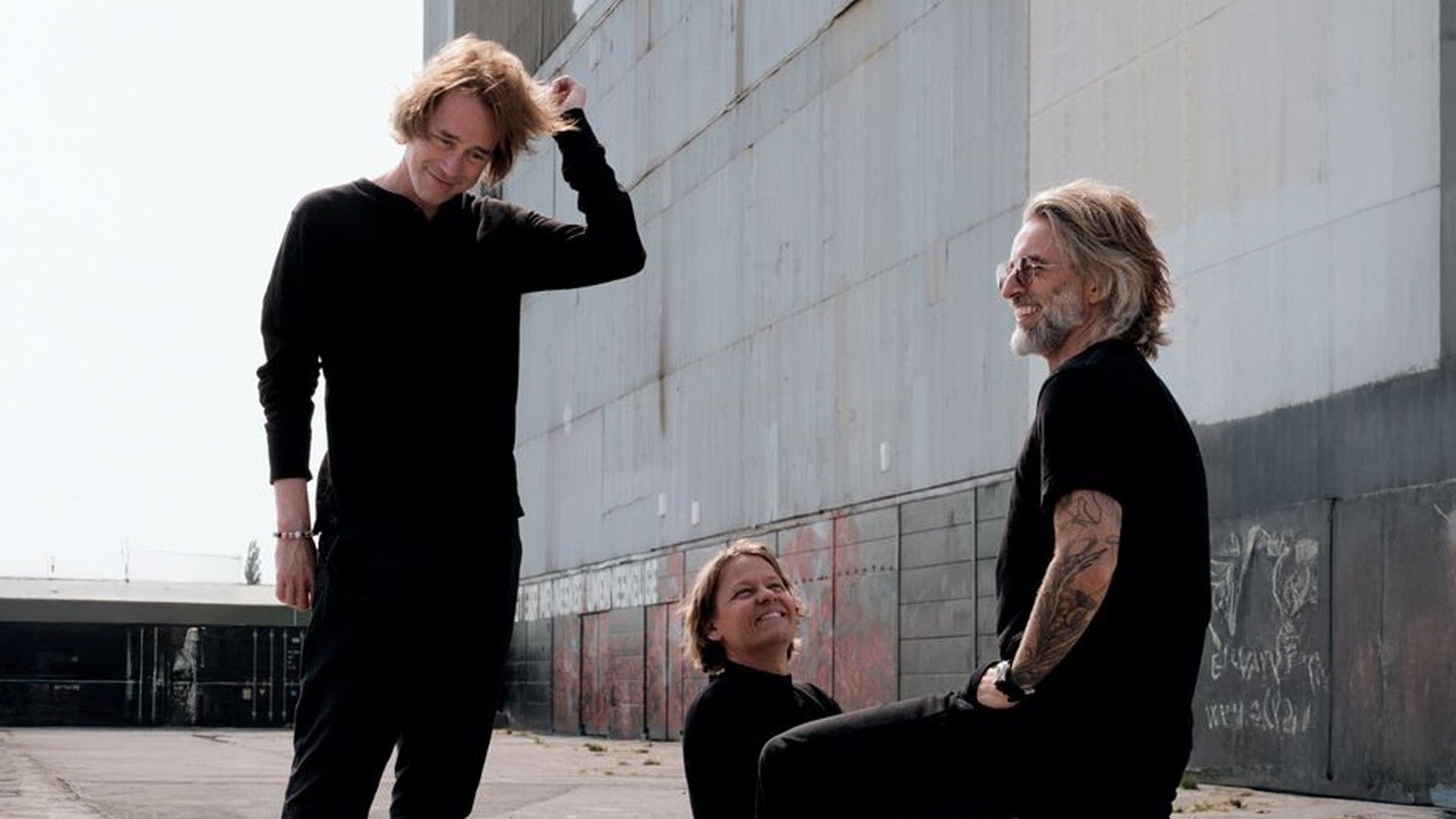 Mew พูดคุยกับ Jonas Bjerre ถึงคอนเสิร์ตอำลาครั้งสุดท้ายของวง