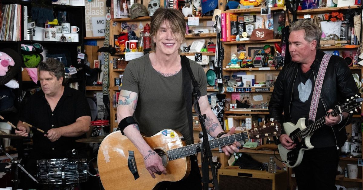 Goo Goo Dolls แสดงเพลง “Iris” ในโชว์ Tiny Desk Concert