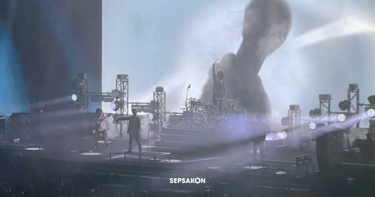 ONE OK ROCK บ้าพลัง ดุดัน วิชวลโหด ความยิ่งใหญ่ของโชว์ระดับ "ร็อกบลัสเตอร์"